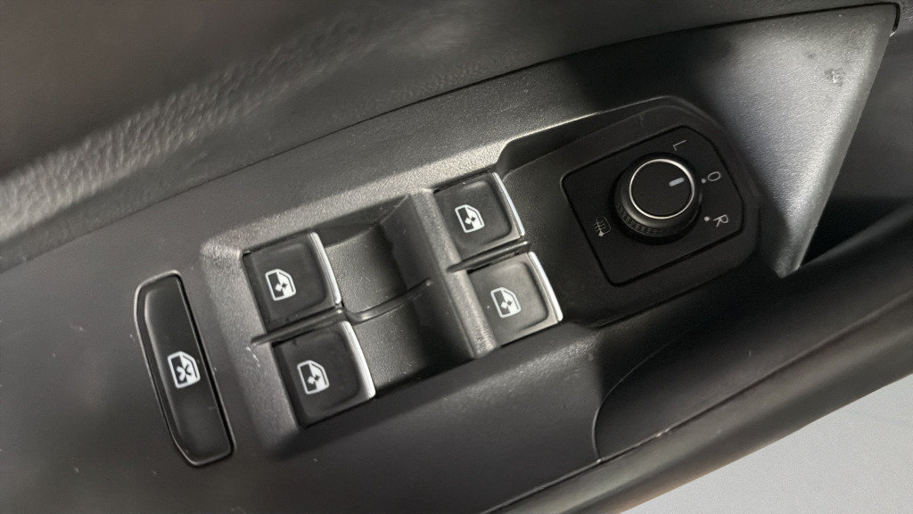 Certified 2024 Volkswagen Jetta S FWD image 15