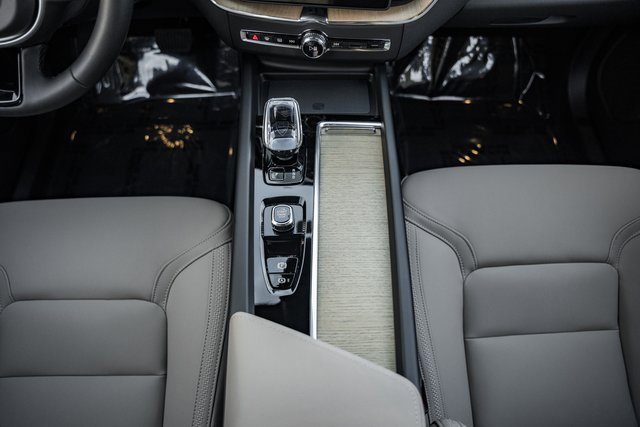 New 2026 Volvo XC60 T8 Plus w/ Protection Package Premier image 26