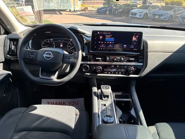Certified 2026 Nissan Pathfinder SV AWD/4WD image 31