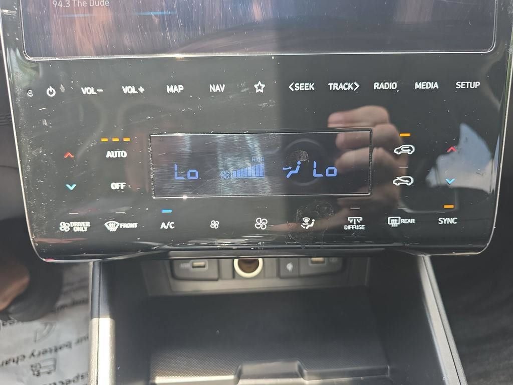 Used 2024 Hyundai Tucson Limited AWD/4WD image 30