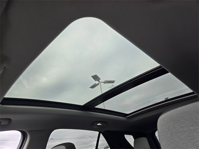 Used 2022 Chevrolet Equinox LT image 11