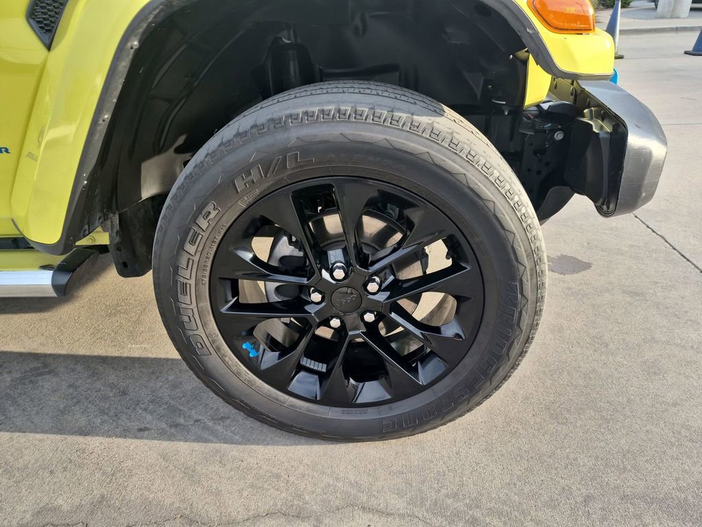 Used 2023 Jeep Wrangler Unlimited Sahara w/ Cold Weather Group image 10