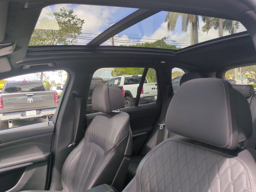 Used 2025 BMW X5 xDrive50e image 23
