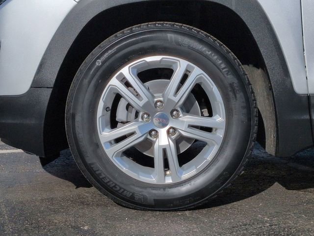 Used 2020 GMC Terrain SLE w/ Driver Convenience Package image 11