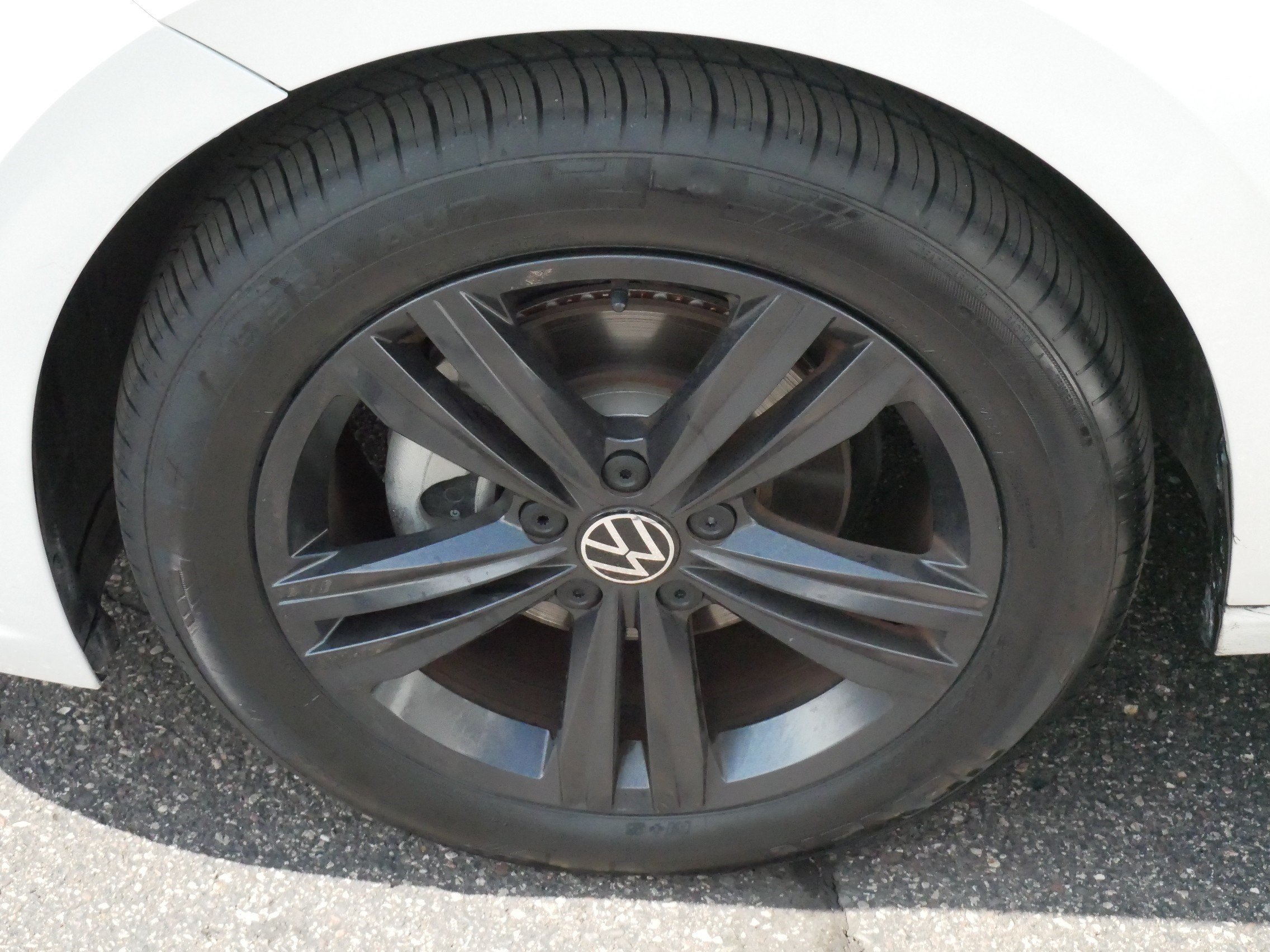 Certified 2023 Volkswagen Jetta SE w/ Panoramic Sunroof Package FWD image 15
