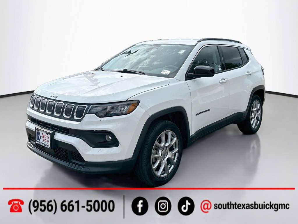 Used 2022 Jeep Compass Latitude AWD/4WD image 3