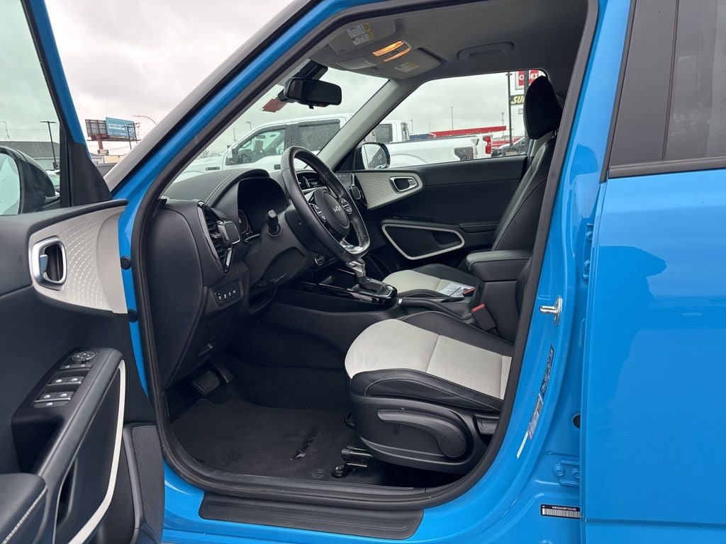 Used 2023 Kia Soul GT-Line FWD image 13