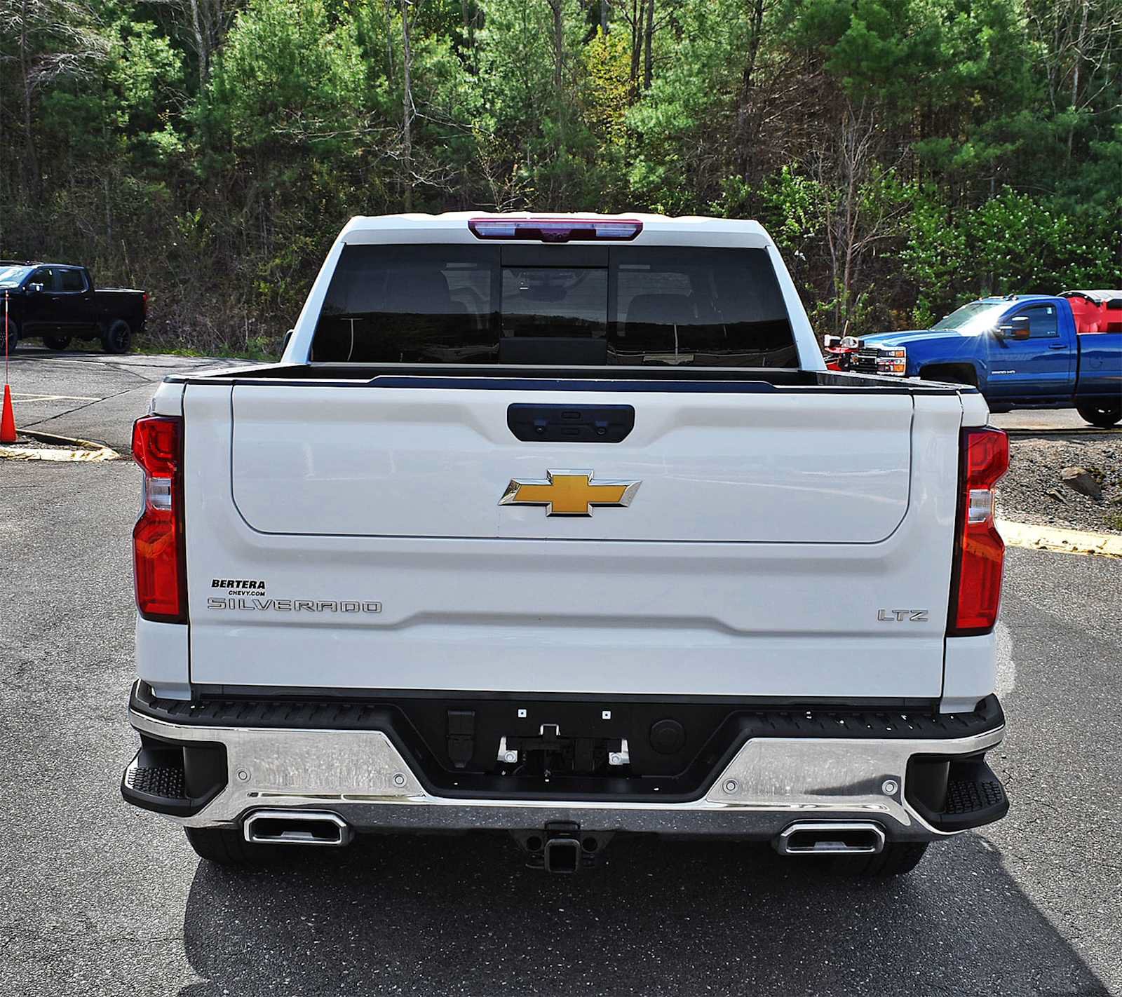 Used 2024 Chevrolet Silverado 1500 LTZ w/ Technology Package AWD/4WD image 8