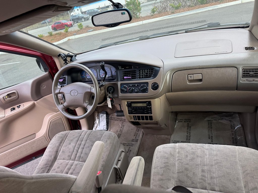 Used 2002 Toyota Sienna LE FWD image 12