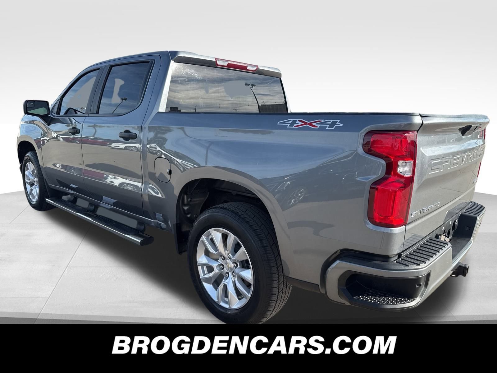 Used 2022 Chevrolet Silverado 1500 Custom image 4