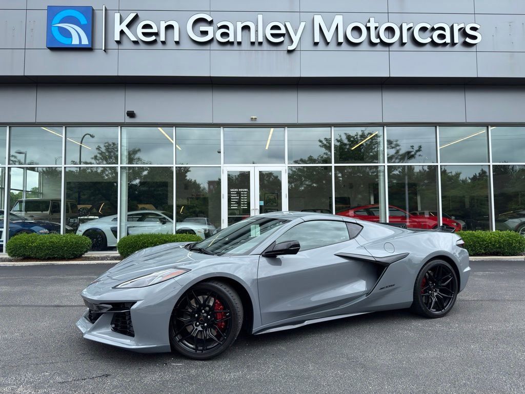 Used 2025 Chevrolet Corvette Z06 w/ Battery Protection Package image 1