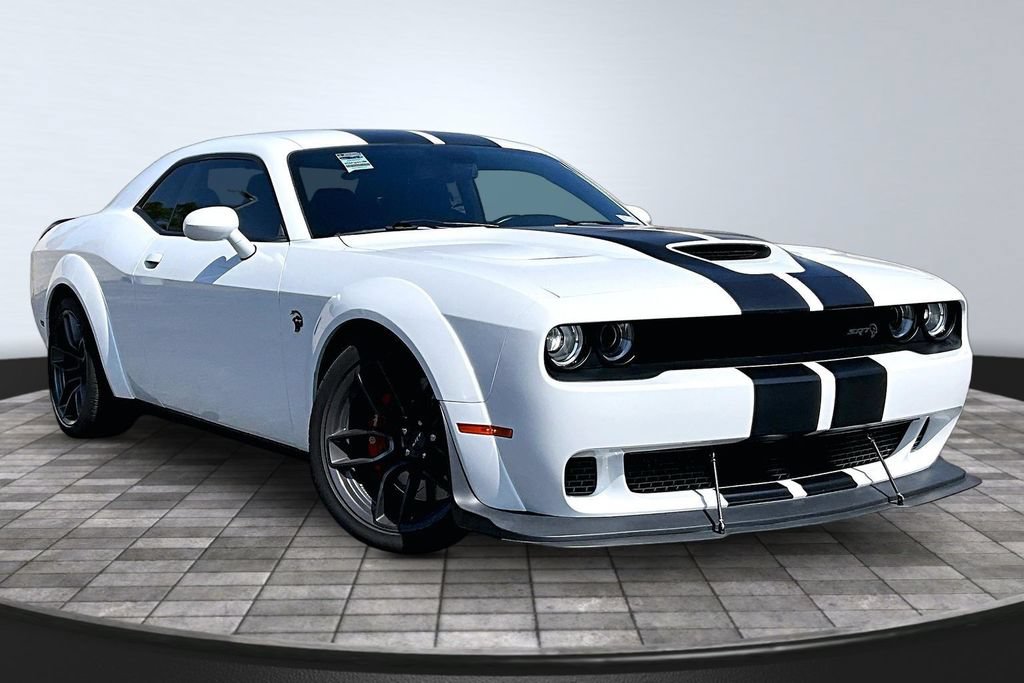 Used 2018 Dodge Challenger SRT Hellcat RWD image 37