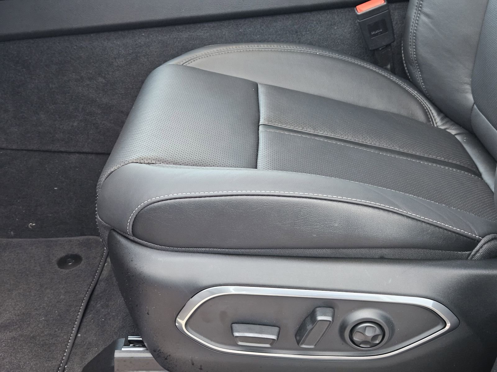 New 2026 Jeep Grand Wagoneer L Limited image 24