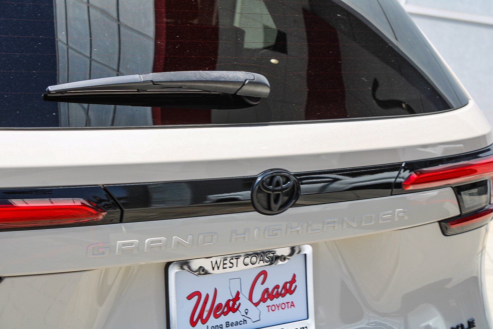 Certified 2024 Toyota Grand Highlander AWD Hybrid image 11