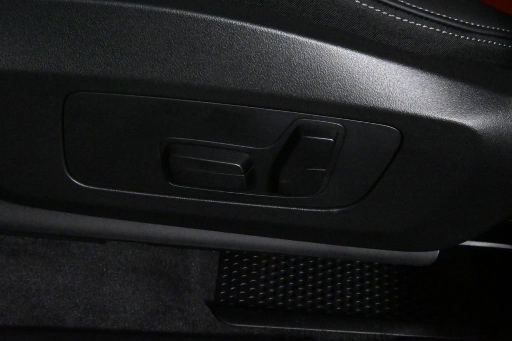 Used 2025 BMW X1 xDrive28i w/ M Sport Package image 27