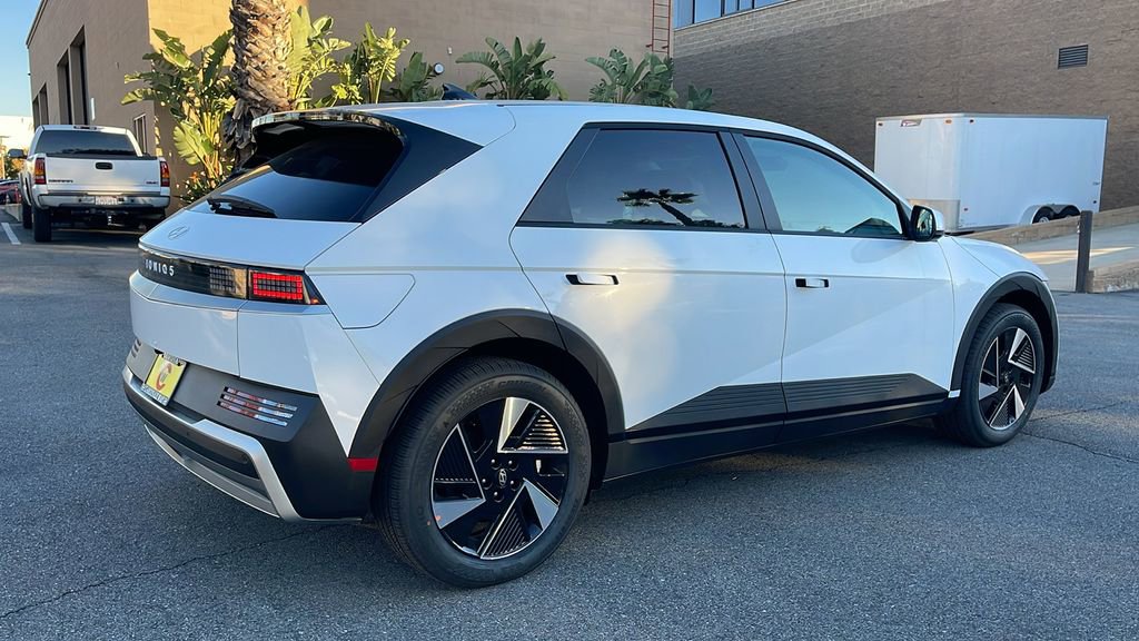 New 2026 Hyundai Ioniq 5 SE image 7