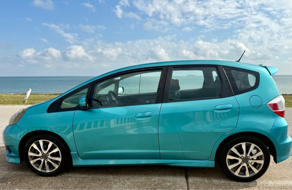 Used 2013 Honda Fit Sport image 8