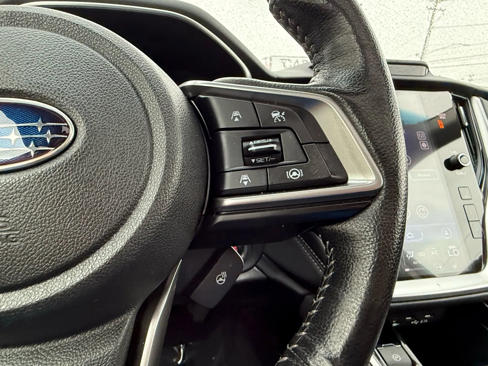 Used 2022 Subaru Outback Limited image 32