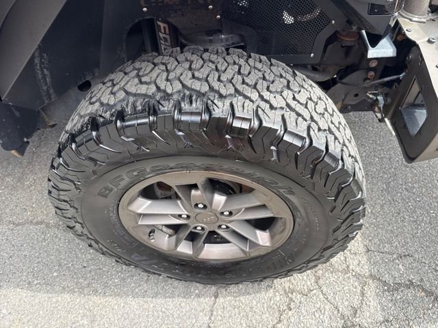 Used 2017 Jeep Wrangler Unlimited Sahara AWD/4WD image 12
