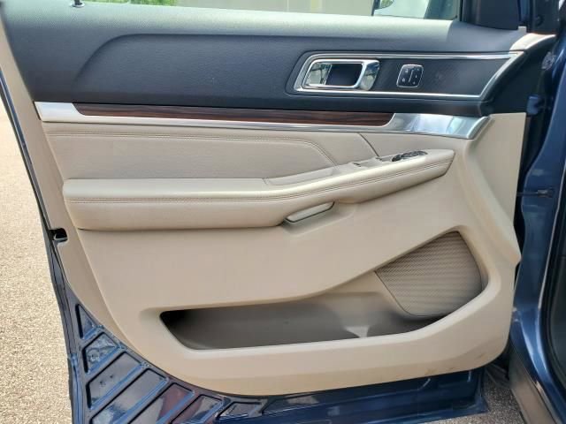 Used 1999 Chevrolet Corvette Convertible w/ Memory Pkg image 34