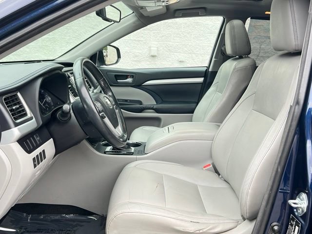 Used 2015 Toyota Highlander XLE AWD/4WD image 7