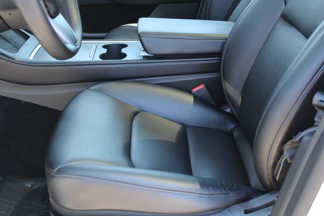Used 2022 Tesla Model Y Long Range AWD/4WD image 27
