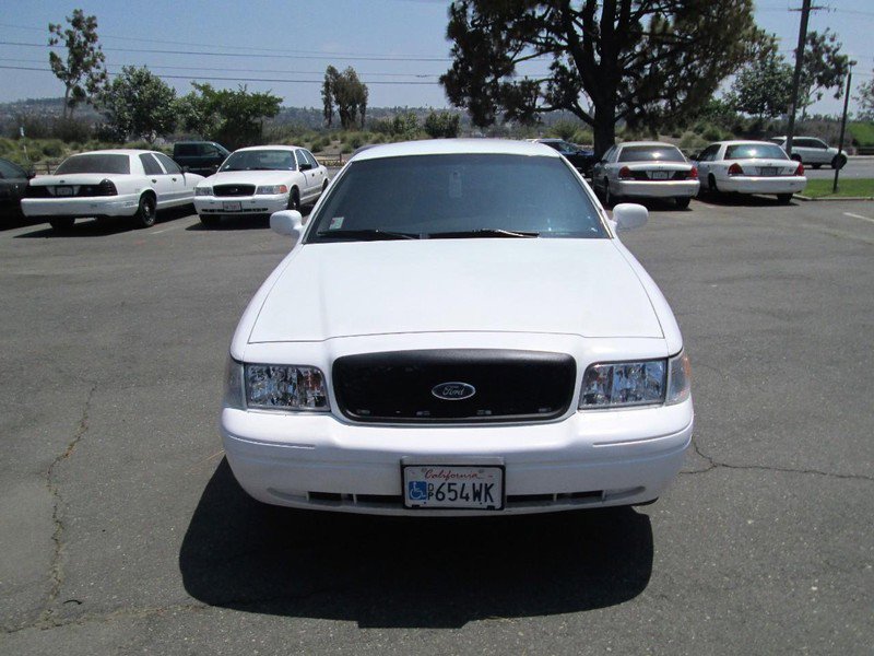 Used 2009 Ford Crown Victoria Police Interceptor image 2