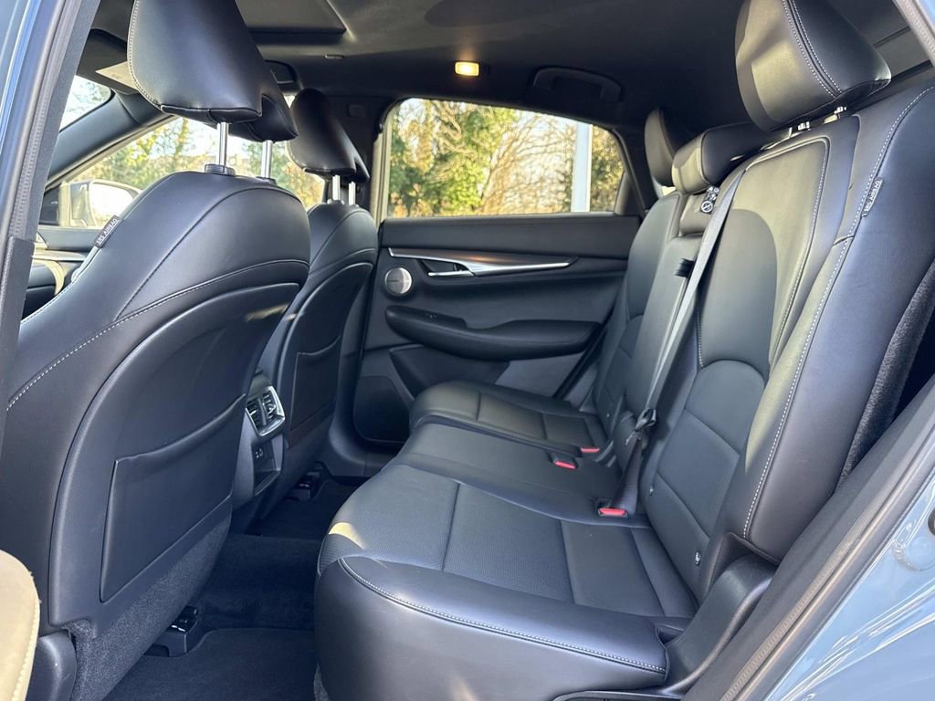 Certified 2023 INFINITI QX55 Essential image 18