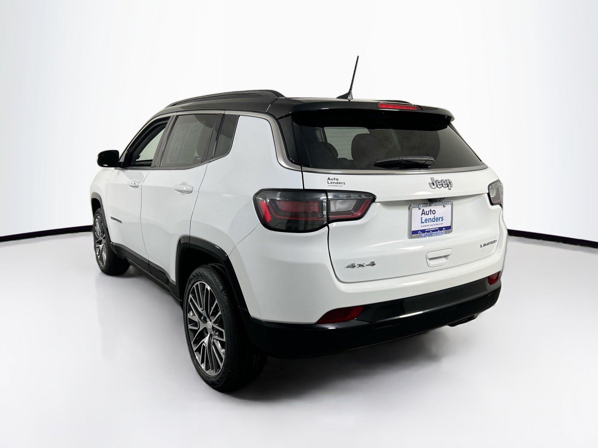 Used 2022 Jeep Compass Limited w/ Elite Group AWD/4WD image 7