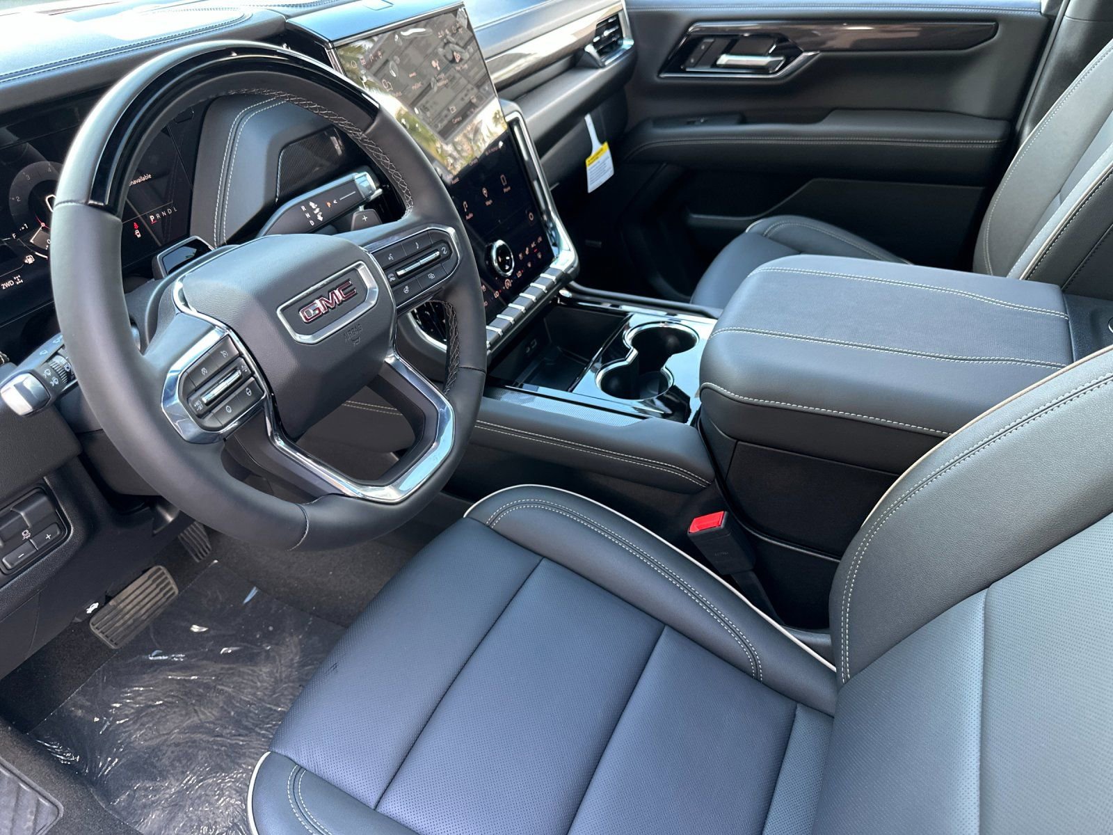 New 2026 GMC Yukon XL Elevation w/ Elevation Premium Package AWD/4WD image 10