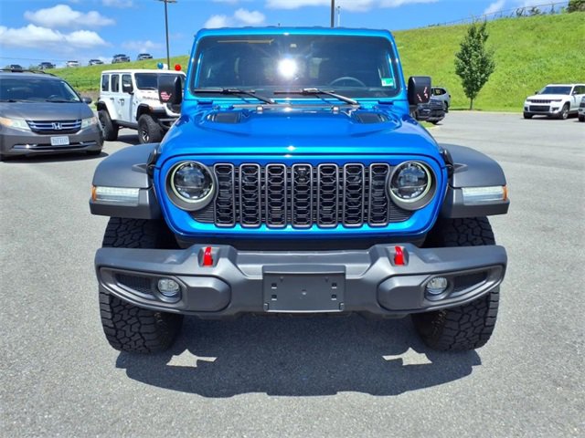 Used 2024 Jeep Gladiator Rubicon w/ Technology Group image 9