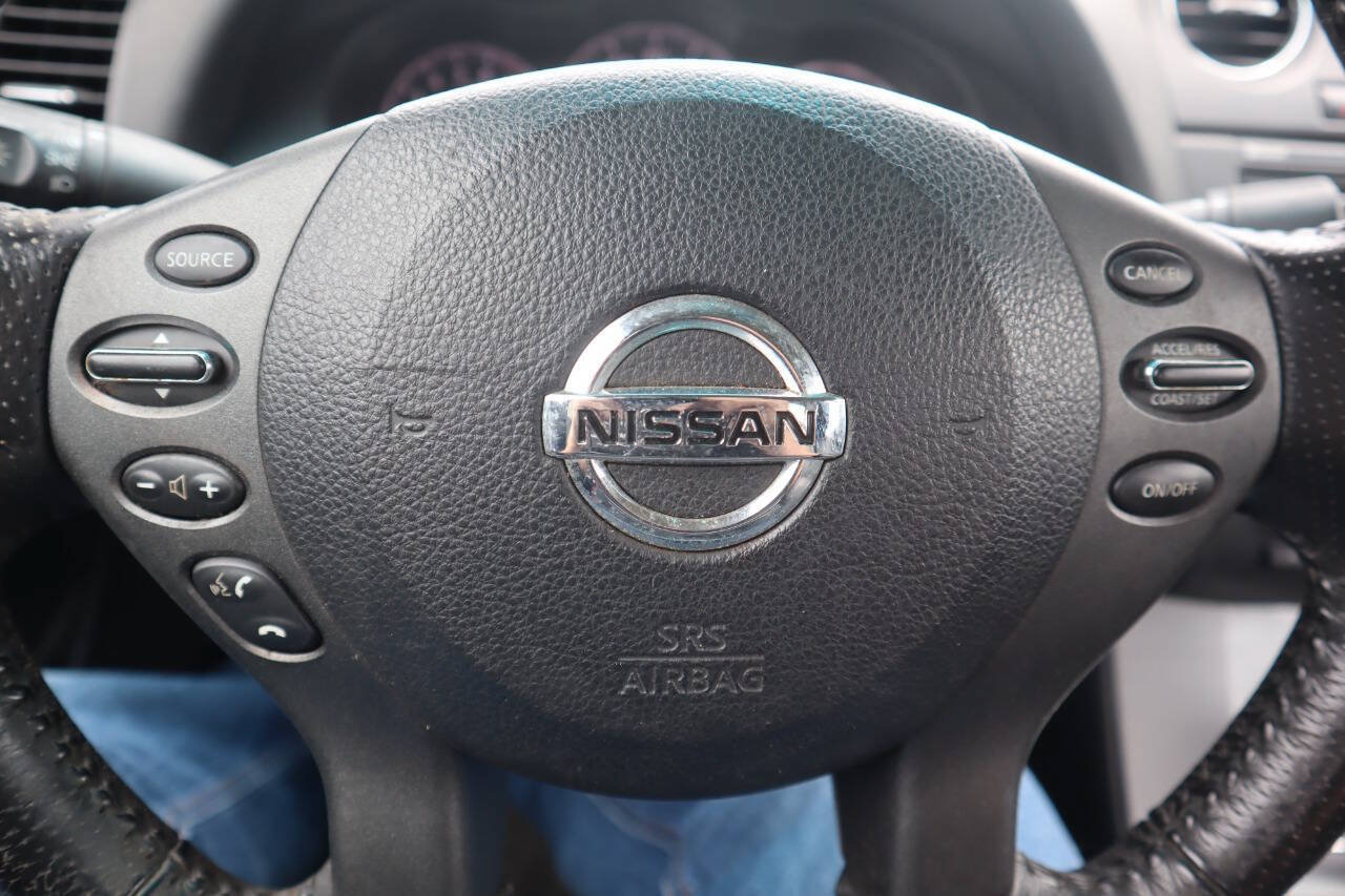 Used 2012 Nissan Altima 2.5 SL w/ 2.5SL Pkg FWD image 32