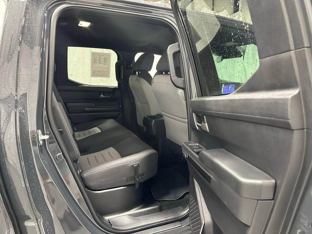 Used 2025 Toyota Tacoma TRD Sport AWD/4WD image 49