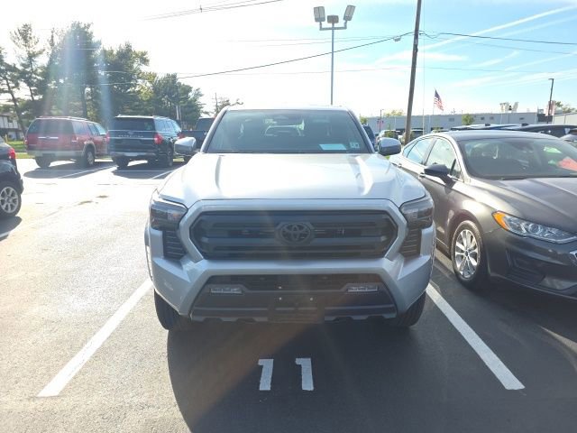 Used 2025 Toyota Tacoma SR5 image 2