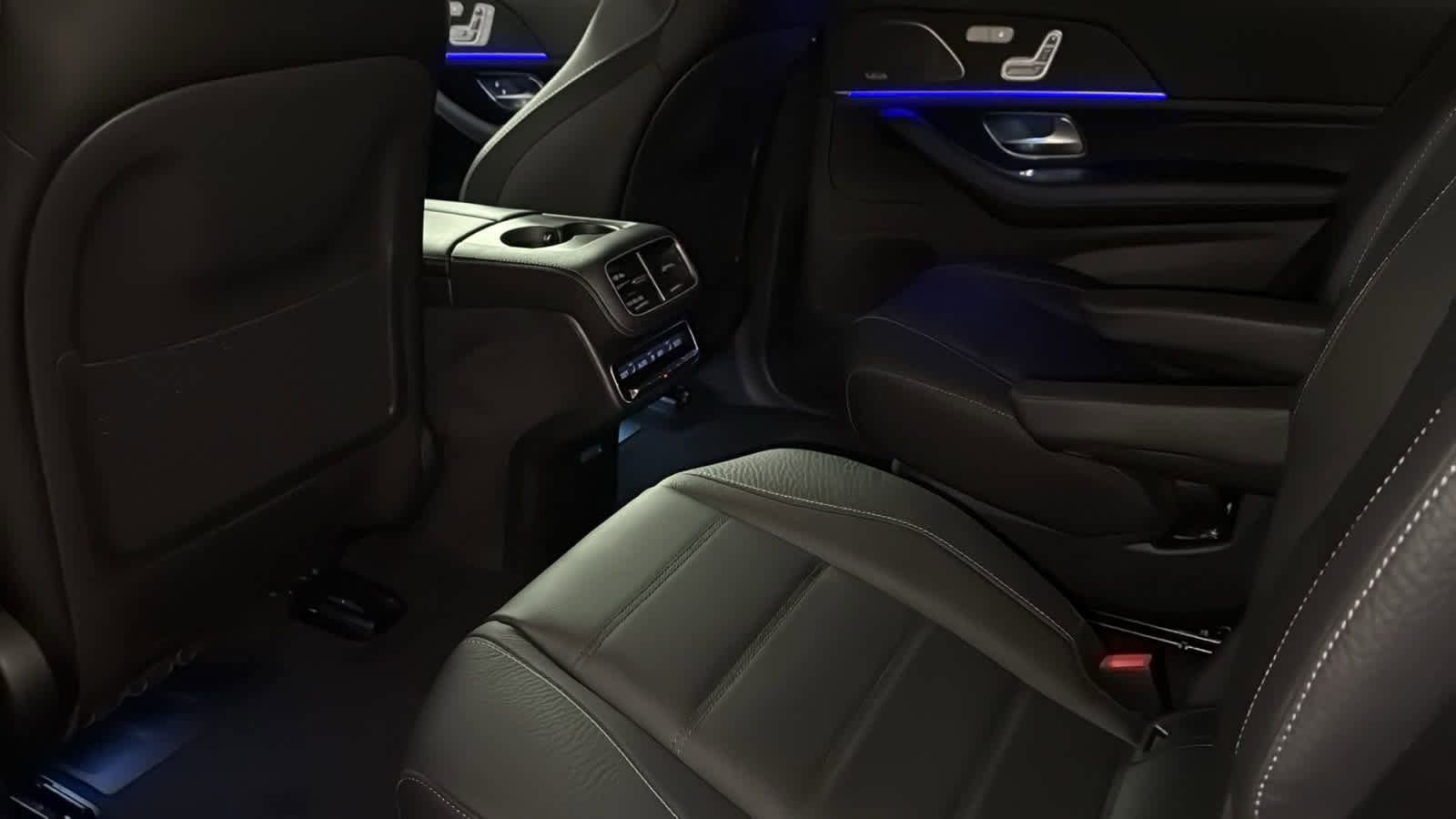 New 2026 Mercedes-Benz GLS 580 4MATIC image 28