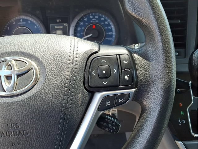 Used 2020 Toyota Sienna L FWD image 17
