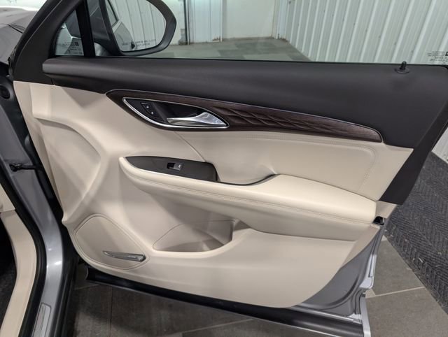 Used 2023 Buick Envision Avenir AWD/4WD image 29