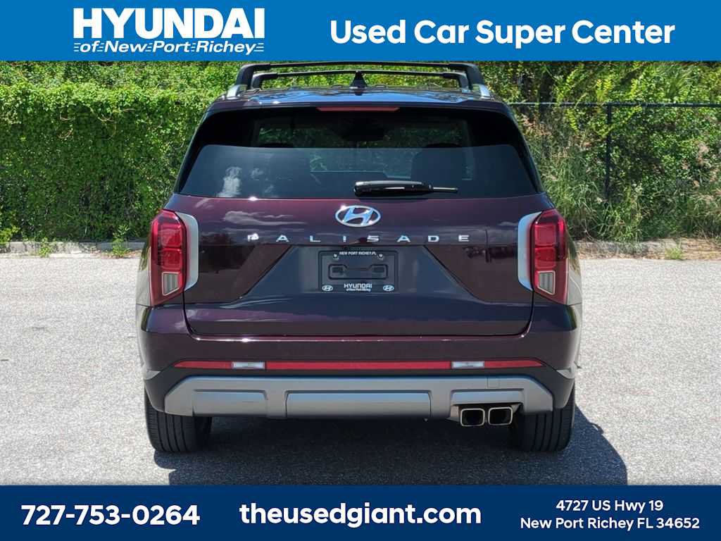 Used 2024 Hyundai Palisade SEL w/ Premium Package FWD image 4