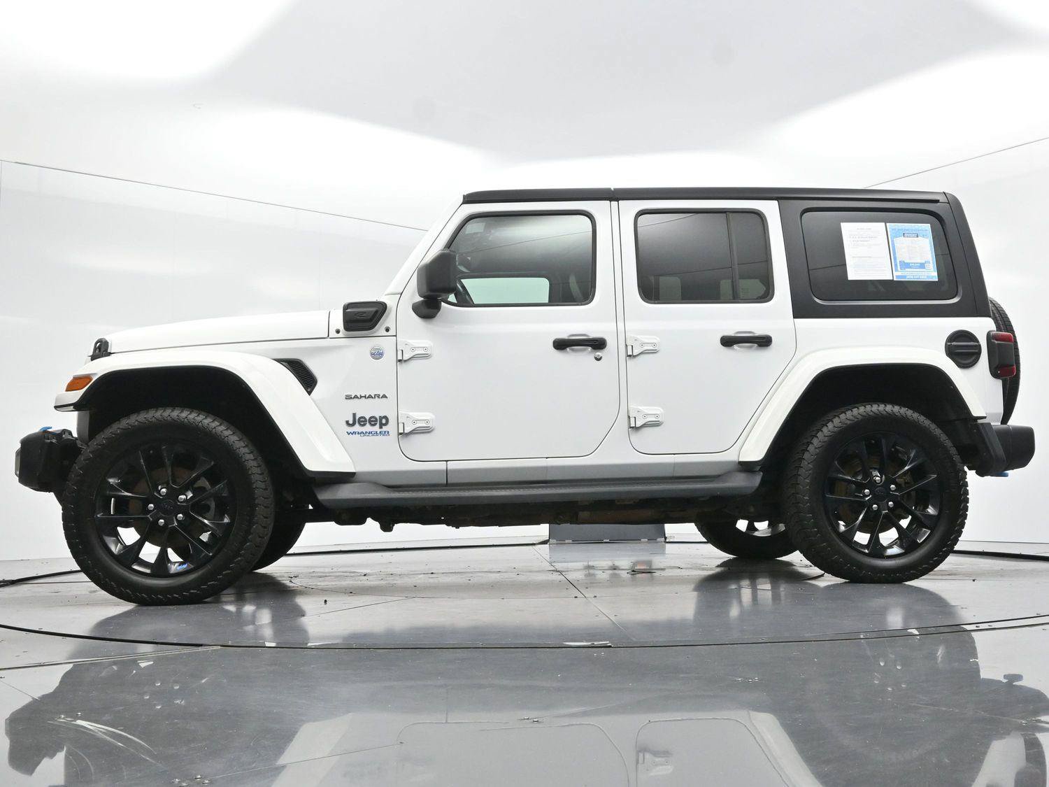 Used 2022 Jeep Wrangler Unlimited Sahara AWD/4WD image 49