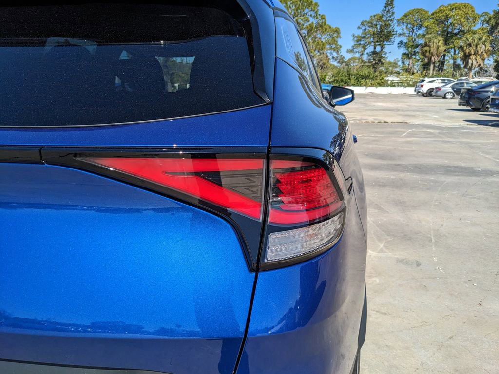 Certified 2025 Kia Sportage EX image 12