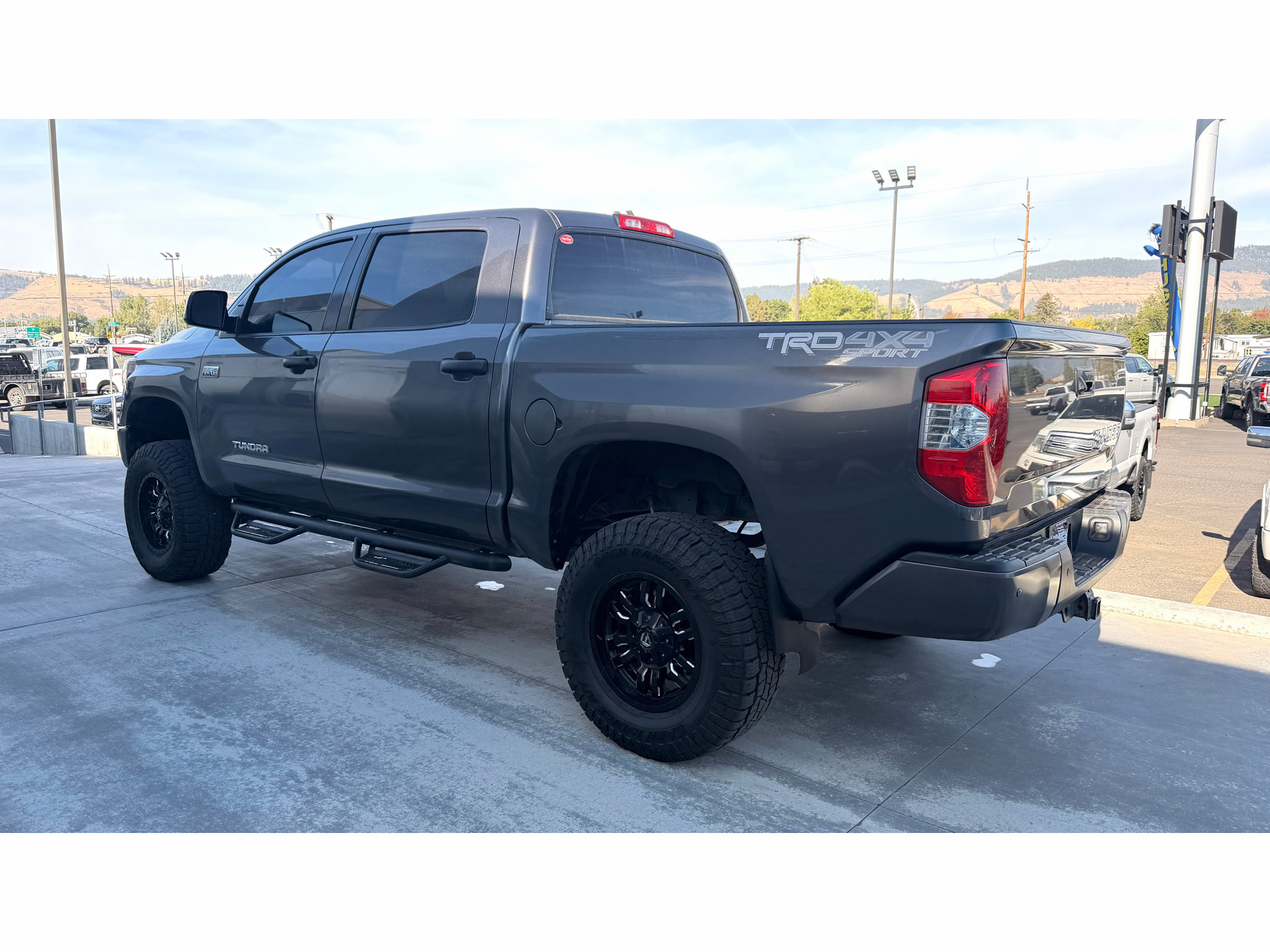 Used 2019 Toyota Tundra SR5 AWD/4WD image 5