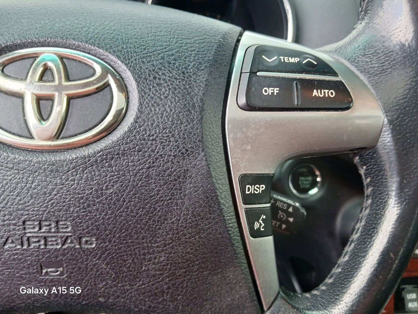 Used 2011 Toyota Highlander Limited w/ Tow Pkg image 29