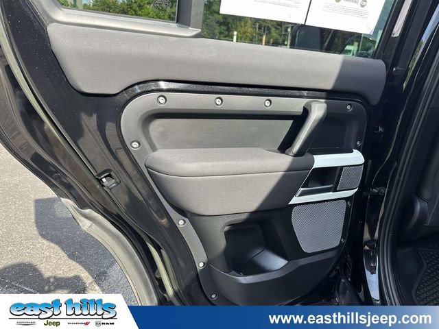 Used 2023 Land Rover Defender 130 SE AWD/4WD image 22