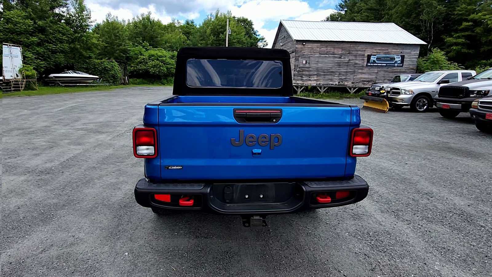 Used 2023 Jeep Gladiator Rubicon w/ Cold Weather Group AWD/4WD image 7