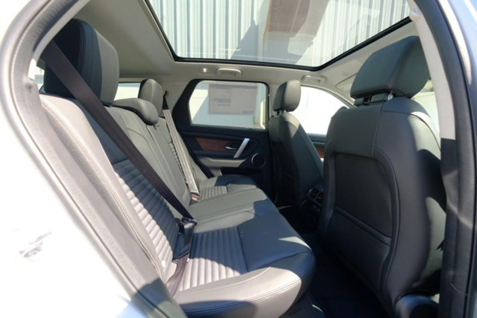 Certified 2024 Land Rover Discovery Sport S image 16