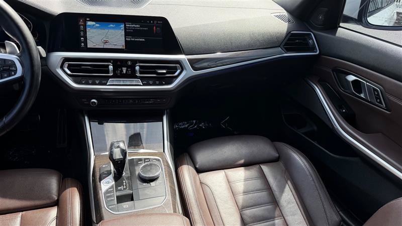 Used 2020 BMW 330i xDrive Sedan w/ M Sport Package AWD/4WD image 19