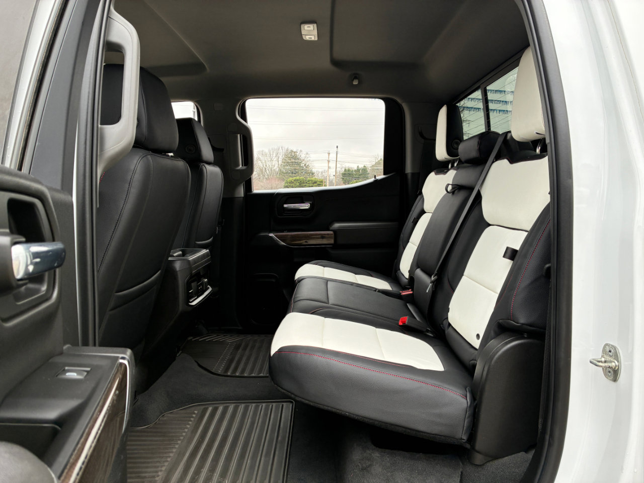 Used 2022 Chevrolet Silverado 1500 LT Trail Boss w/ Convenience Package II image 29