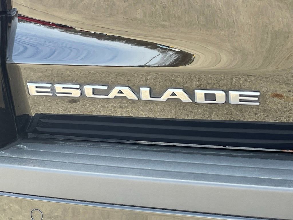 Certified 2020 Cadillac Escalade Luxury w/ Escalade Sport Edition image 22