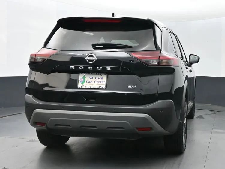 Used 2023 Nissan Rogue SV image 8