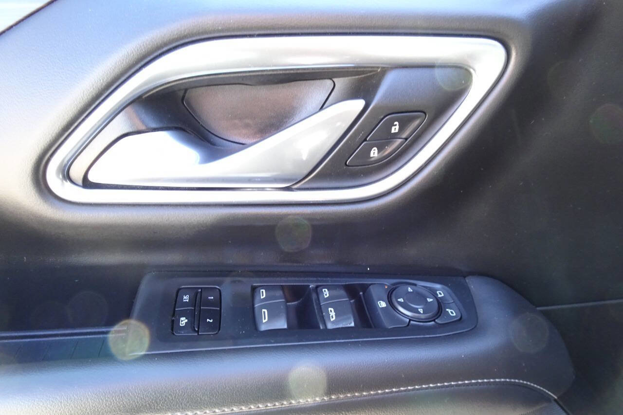 Used 2021 Chevrolet Suburban LT image 14